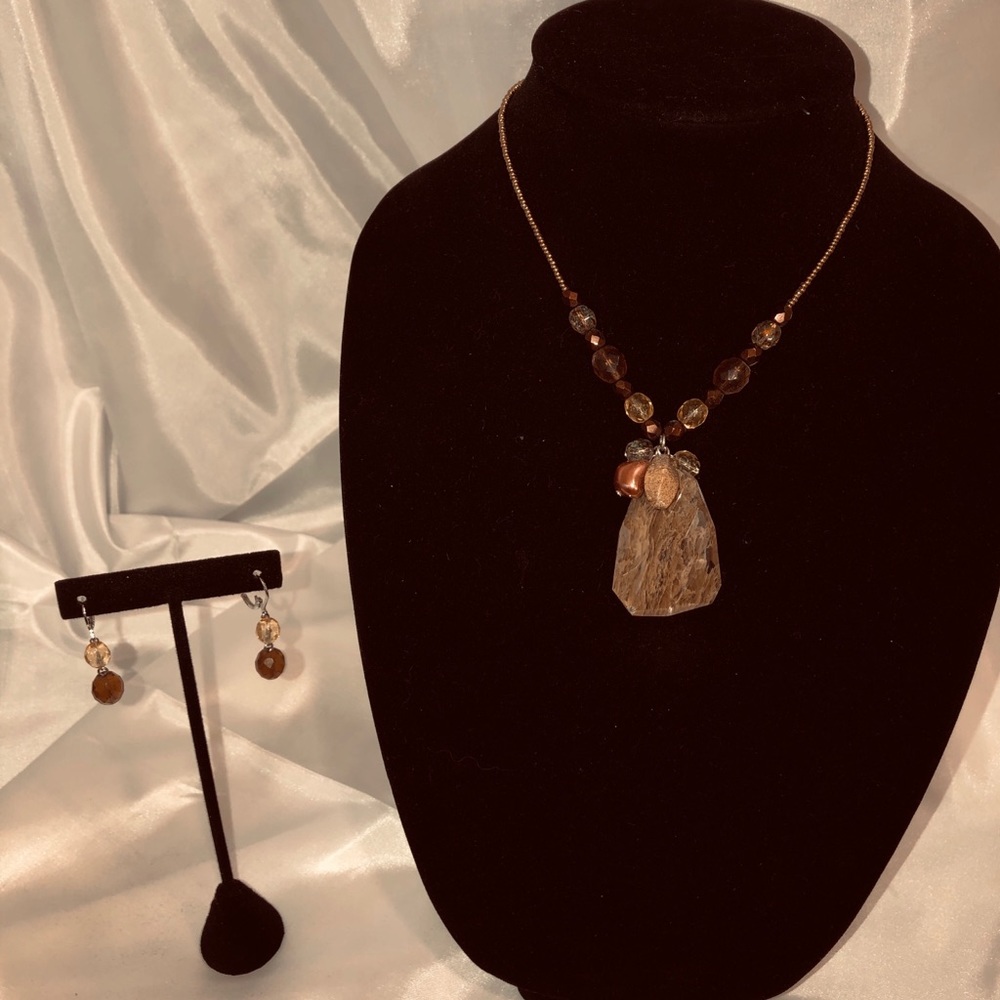 HANDMADE STONE PENDANT NECKLACE AND EARRINGS